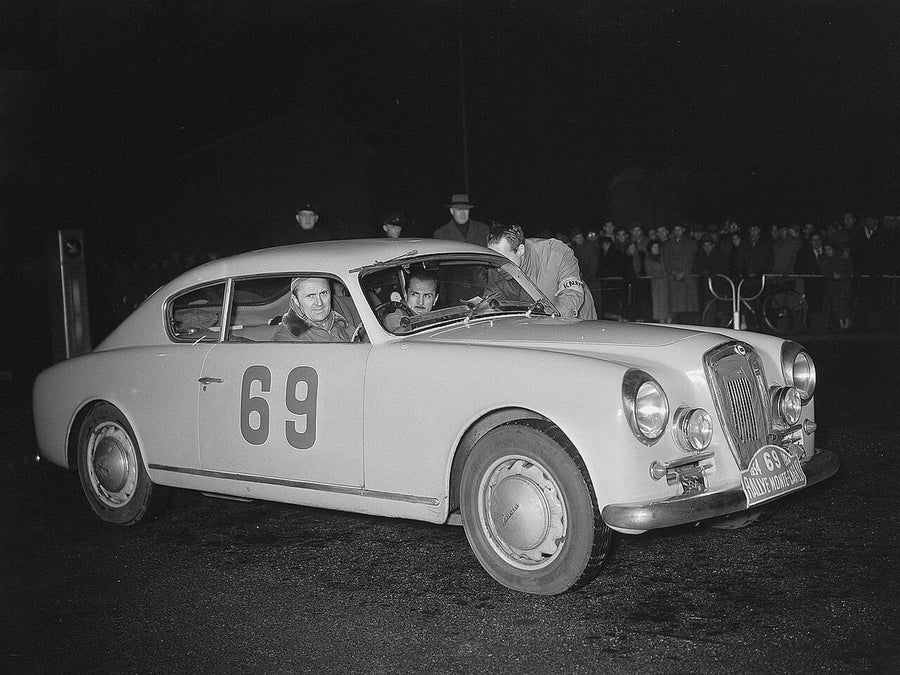 LANCIA : Lancia Aurelia B20 au Rallye de Monte-Carlo, passage à Amsterdam, 1954, Nationaal Archief / Anefo (CC0)