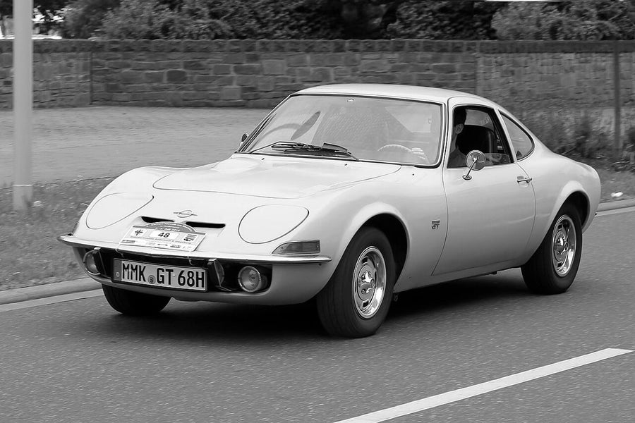 OPEL : Opel GT 1900, photo récente, CC BY-SA 2.0 de (Wikimedia Commons)