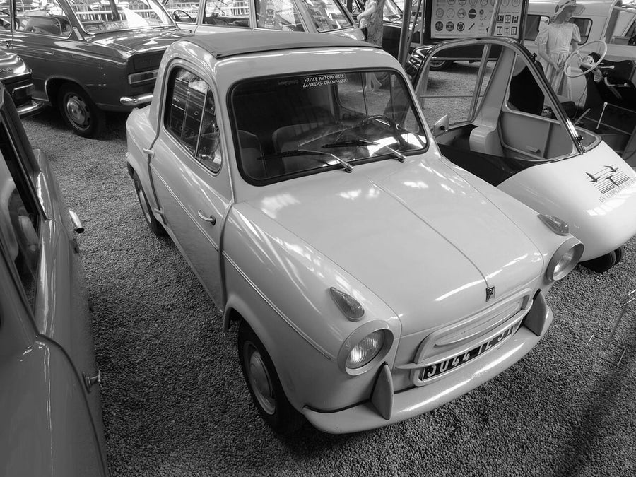 VESPA : Vespa 400 ACMA de 1958, photo récente, CC0 (Wikimedia Commons)